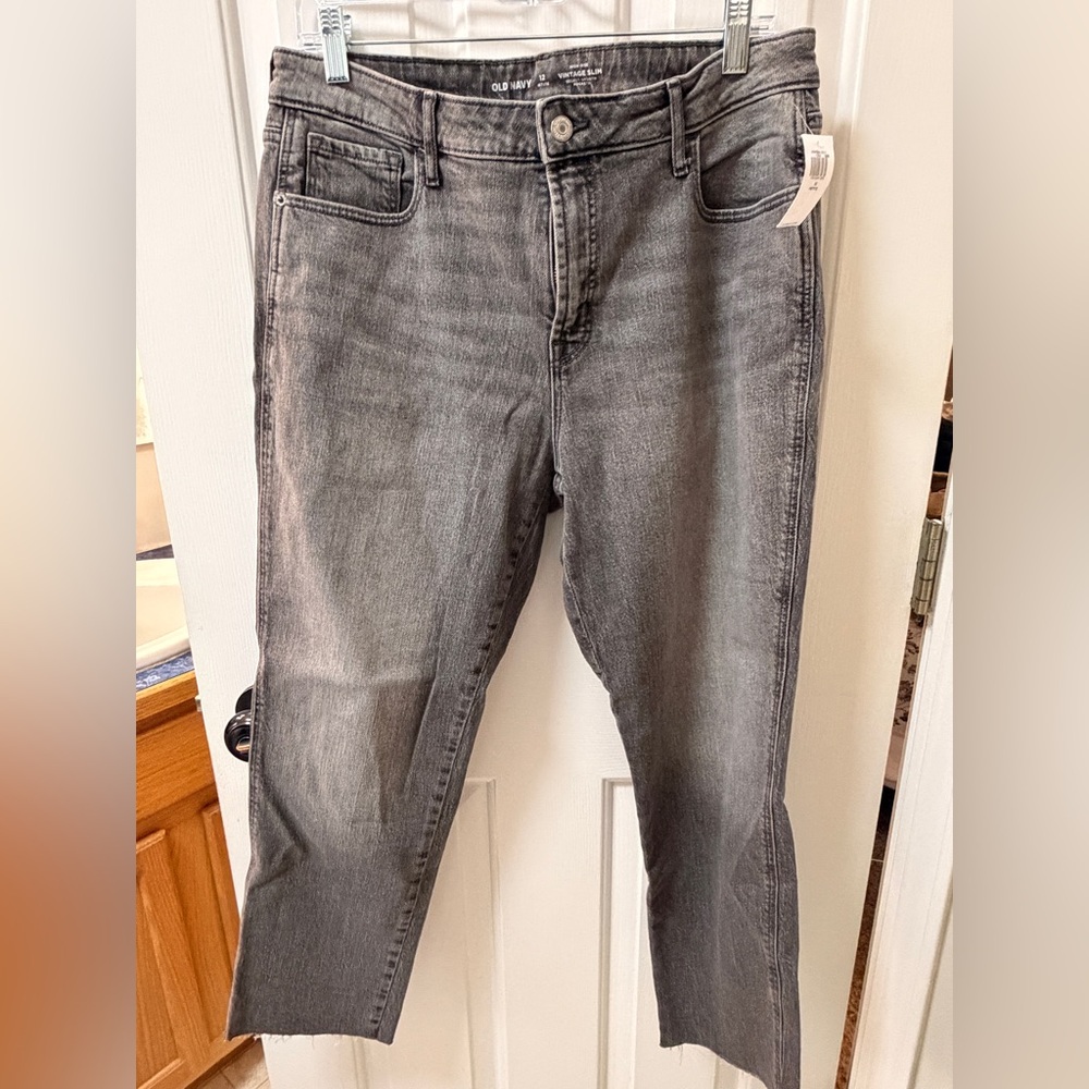 Old Navy Women's Charcoal Cropped Jeans Vintage Slim high rise